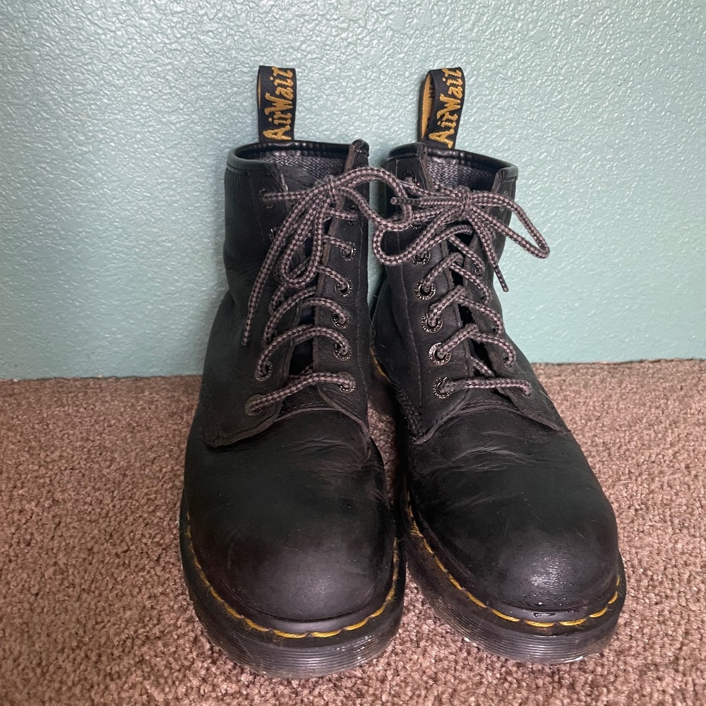 Doc Marten combat boots women’s size 9 black leather 7-eye EH work men’s 8